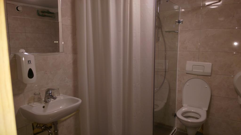 100 Iceland Hotel Reykjavík Exteriör bild